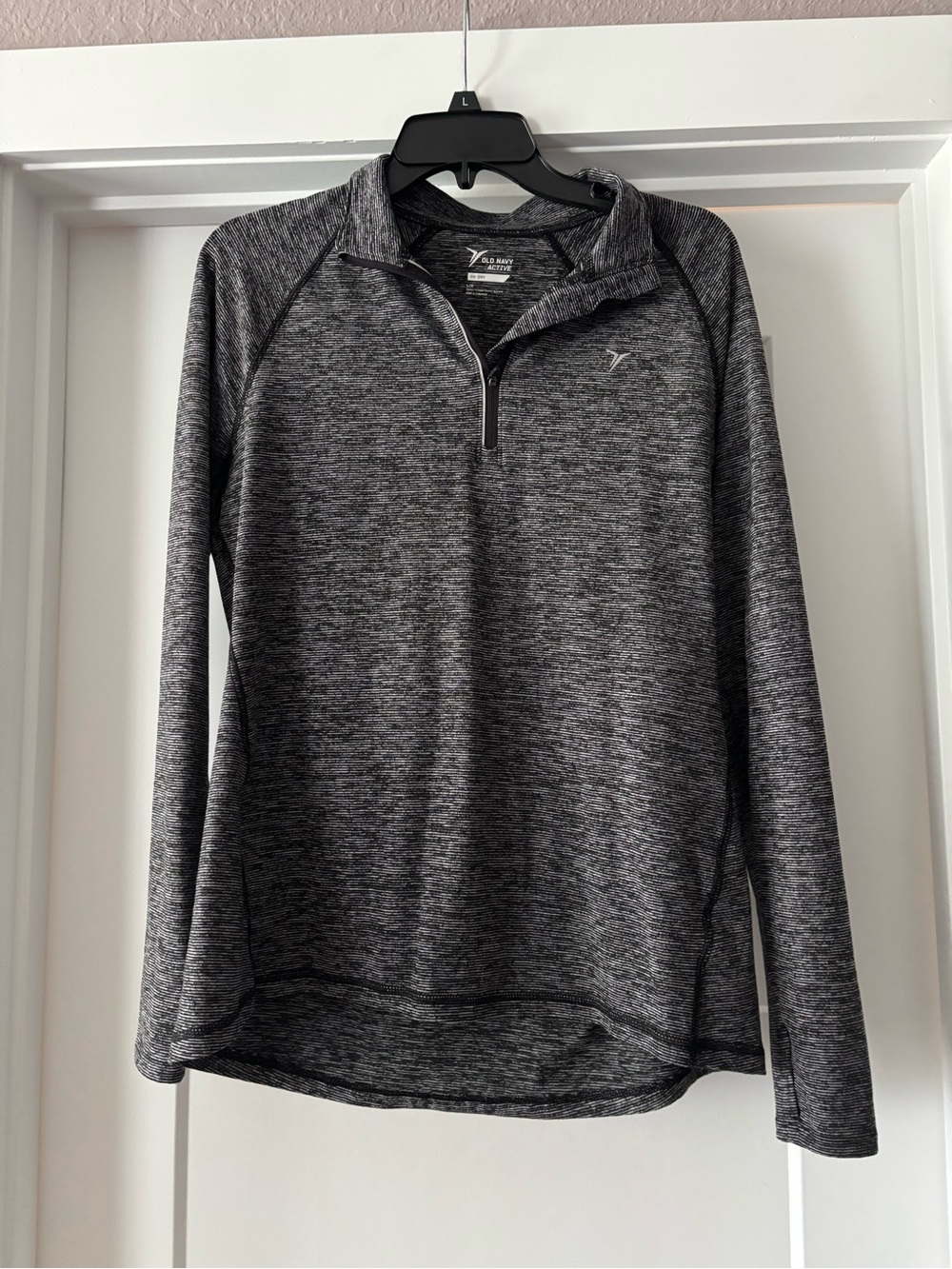 Old Navy Active Black and White Heathered Quarter-Zip Pullover